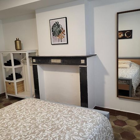 Brussels Bed & Blockchain Private Rooms With Shared Bathroom Etterbeek Quarto foto