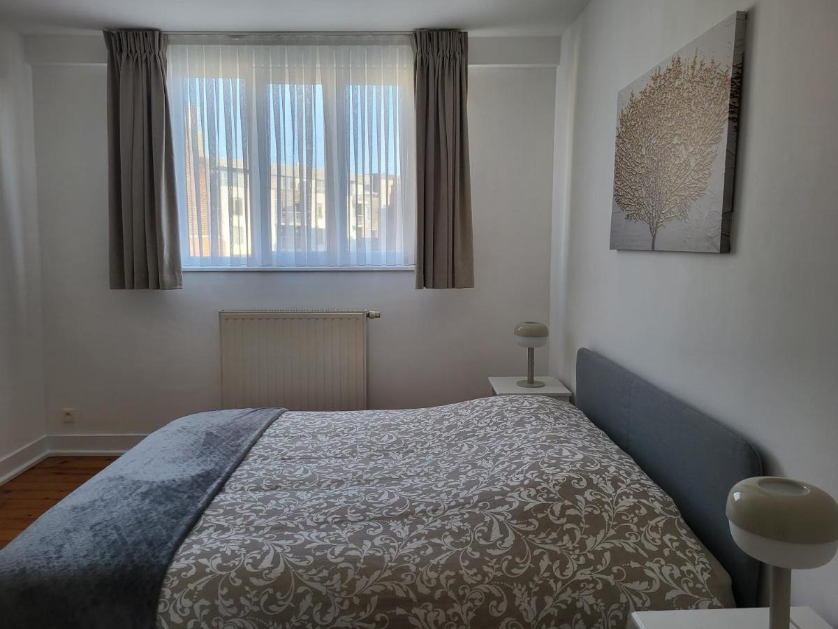 Brussels Bed & Blockchain Private Rooms With Shared Bathroom Etterbeek Exterior foto