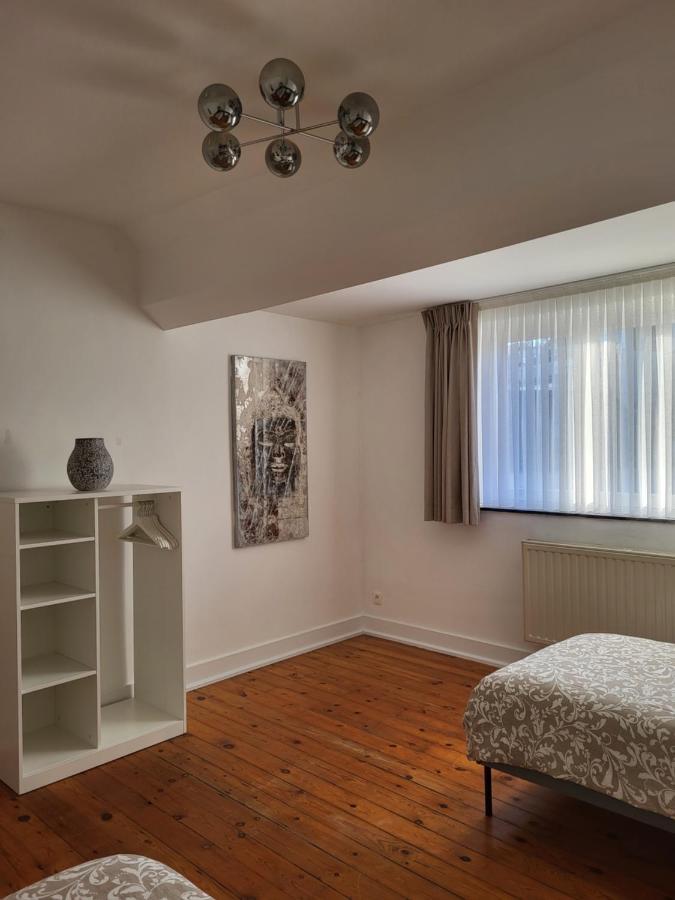 Brussels Bed & Blockchain Private Rooms With Shared Bathroom Etterbeek Exterior foto